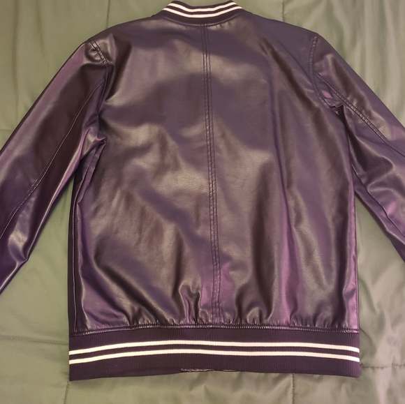Black Aeropostale Bomber Jacket - Picture 3 of 4